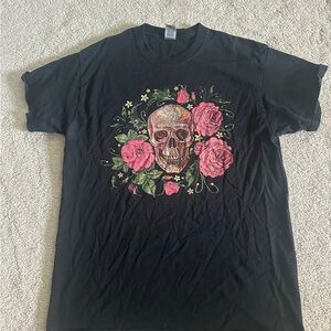 Gildan Black T-Shirt with Skull and Floral Design
